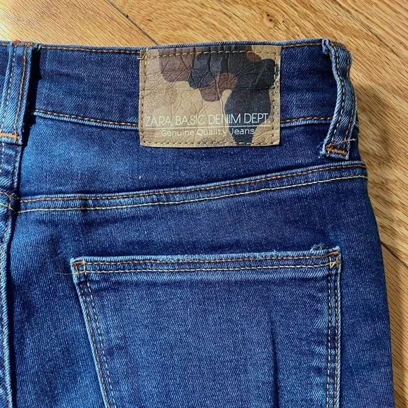 Zara Dark Wash Skinny Jeans - Picture 6 of 7